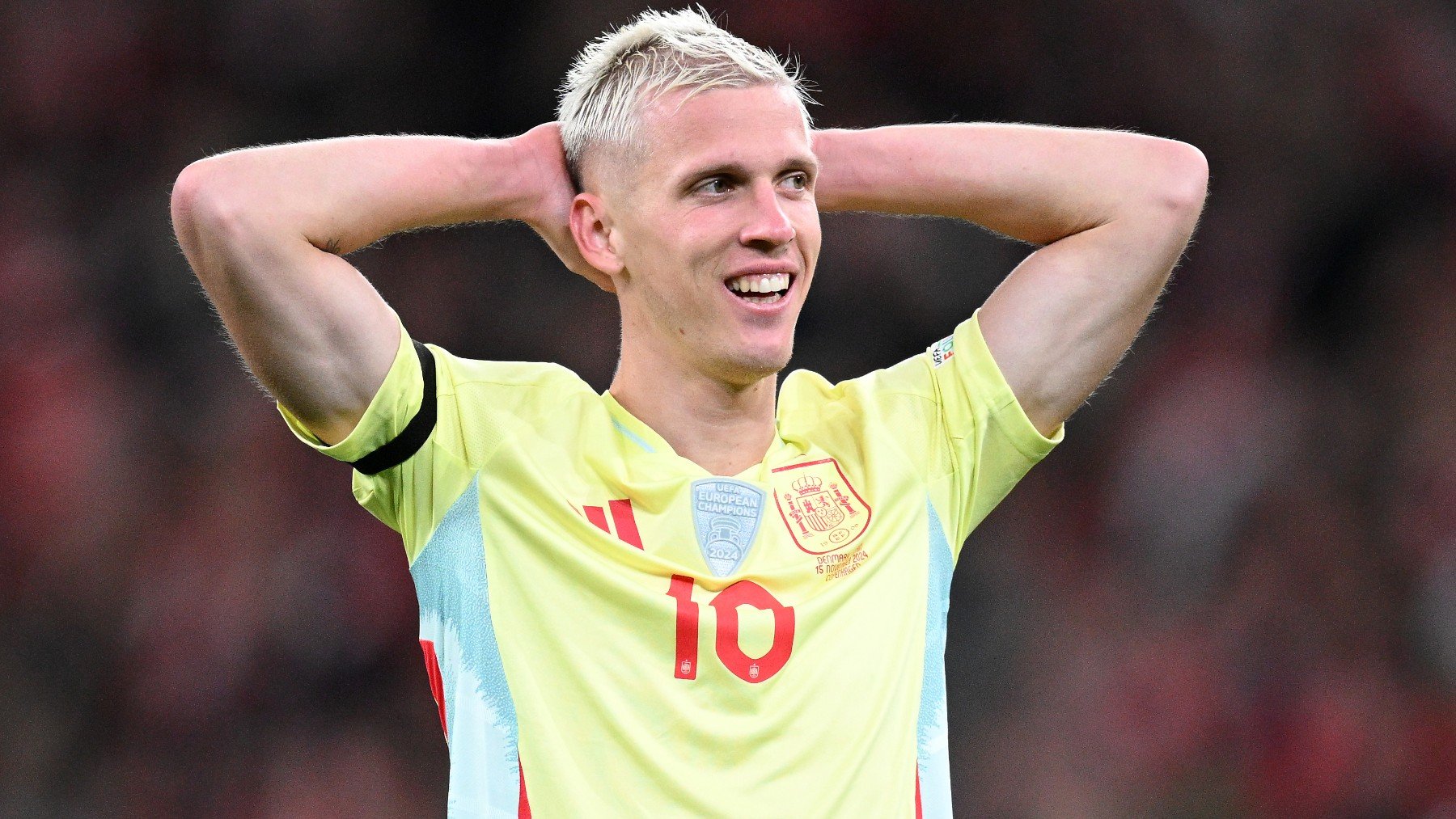 Dani Olmo, durante un partido con España. (Getty)