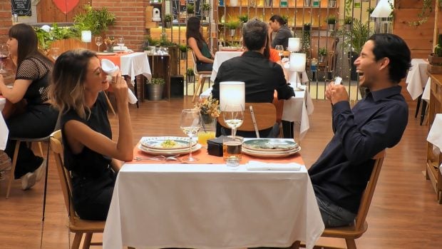 Nathalia y Miguel en First Dates. (Mediaset)