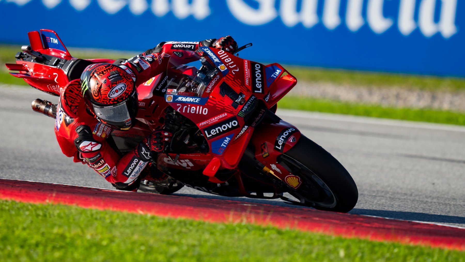 Pecco Bagnaia durante el GP de Barcelona de MotoGP. (EFE)