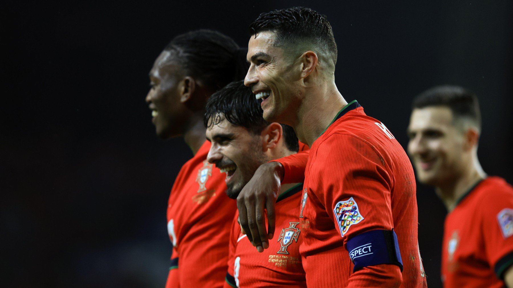 Cristiano Ronaldo celebra uno de los goles de Portugal. (EFE)