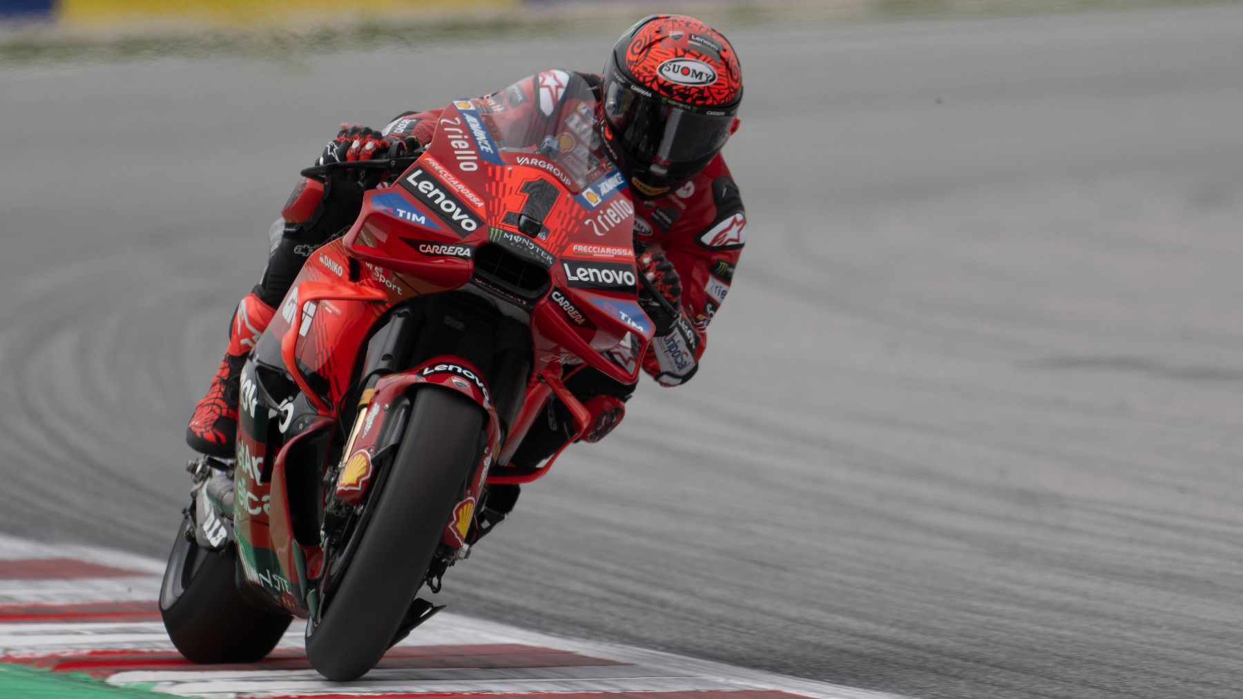 Pecco Bagnaia, durante los entrenamientos libres en Montmeló. (Getty)