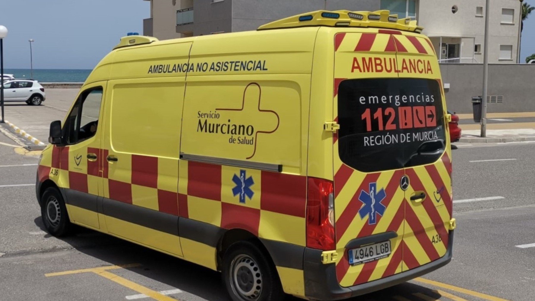 Imagen de una ambulancia del 112 de Murcia.