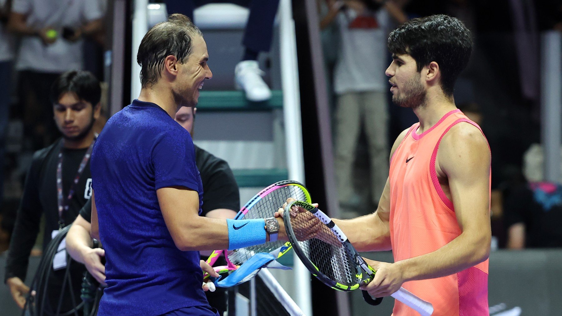 Alcaraz y Nadal, durante el Six Kings Slam. (Getty)