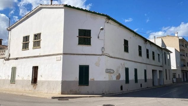 Sa Pobla cuartel parking