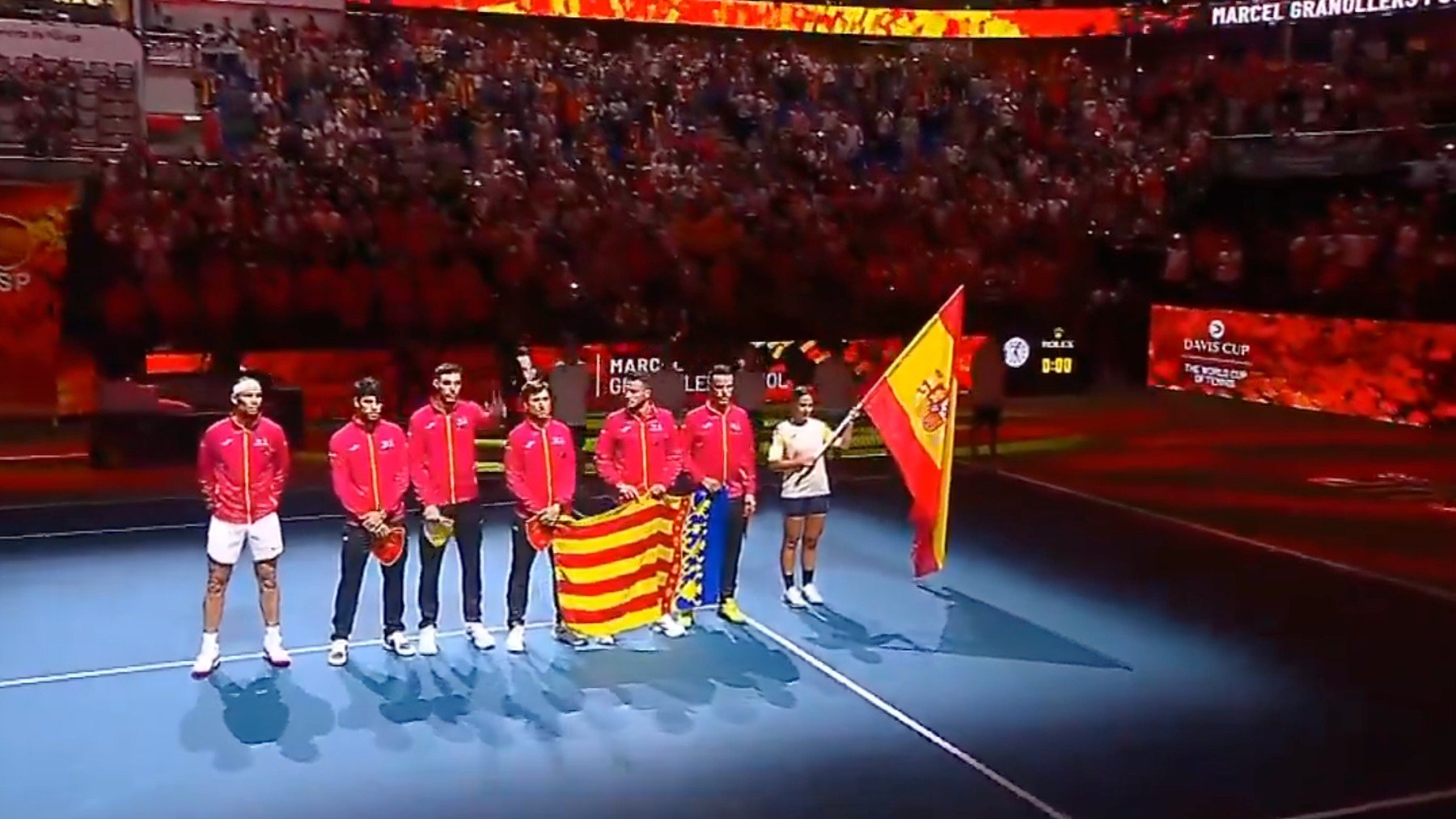 Nadal junto al resto del equipo español.