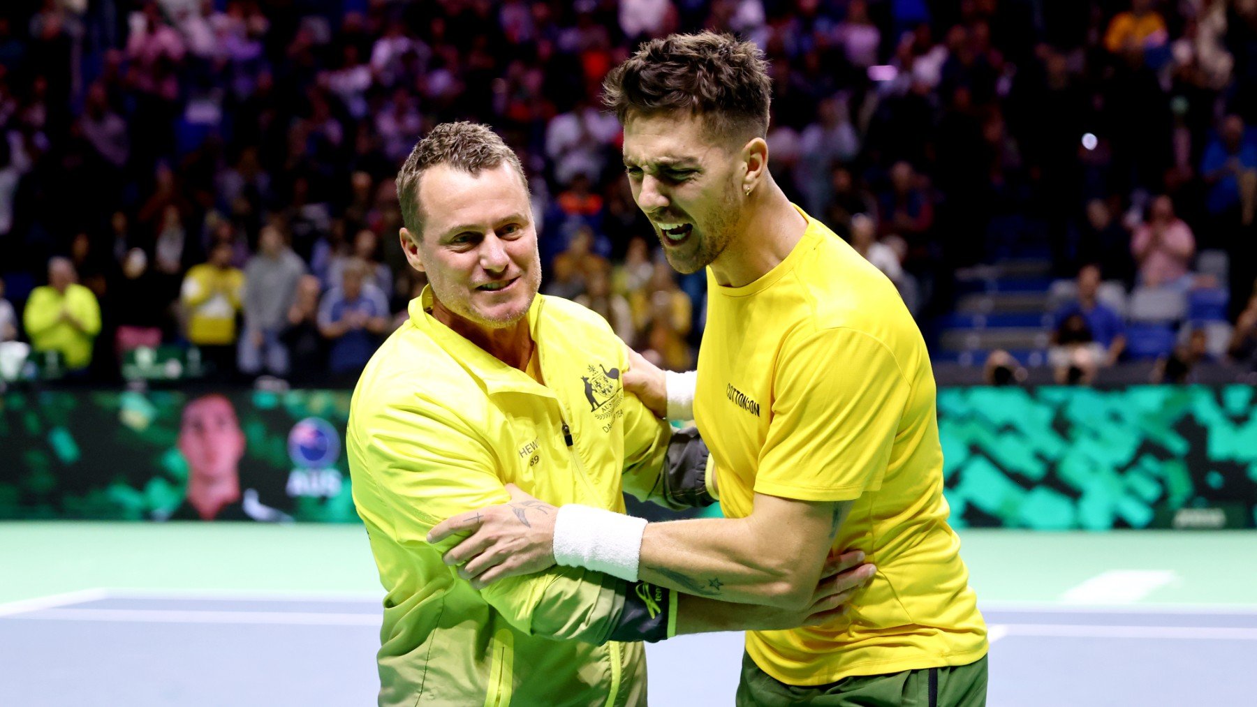 Kokkinakis y Hewitt celebran el triunfo de Australia. (Getty)