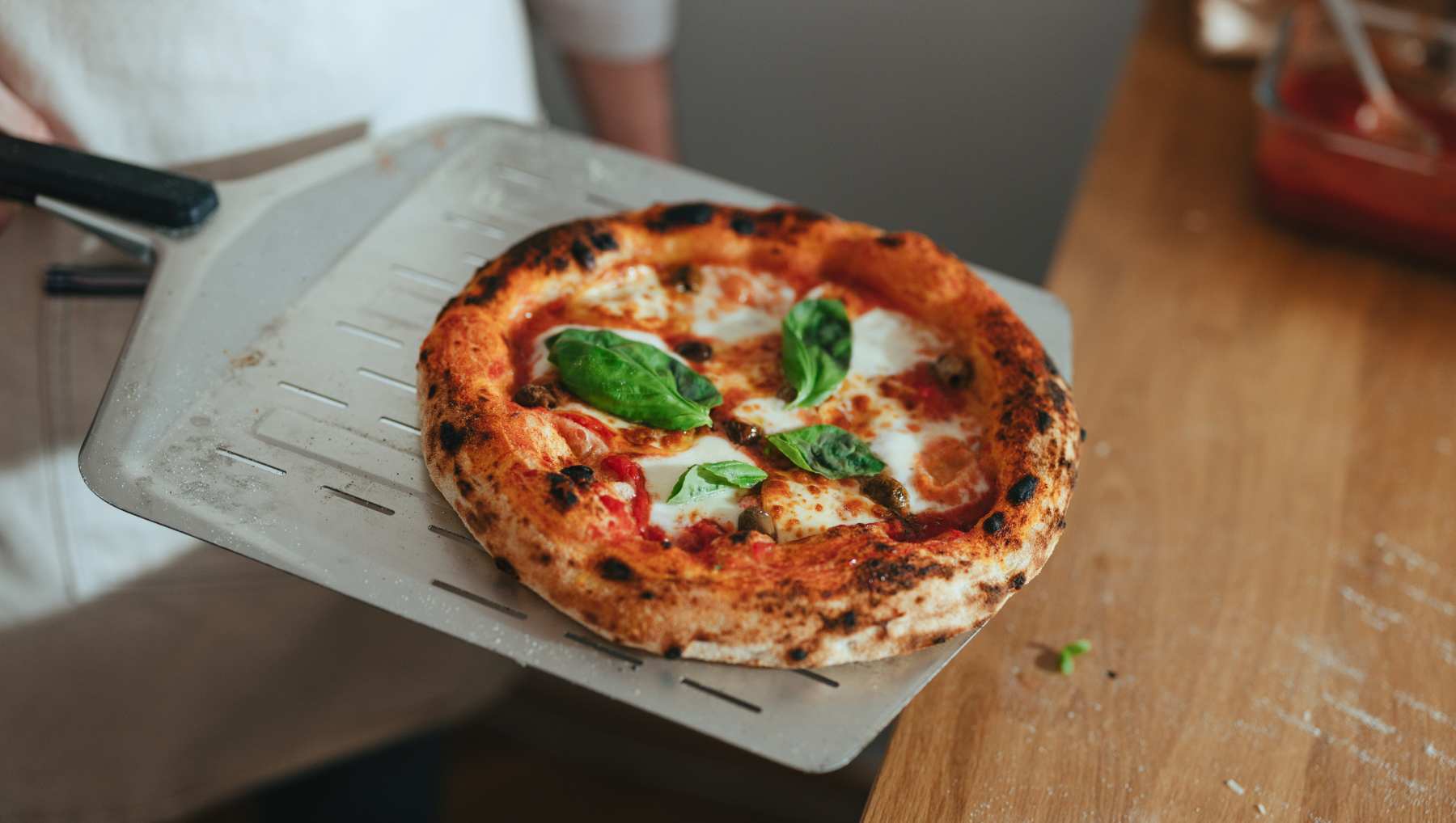 Pizza de garbanzos y espinacas.