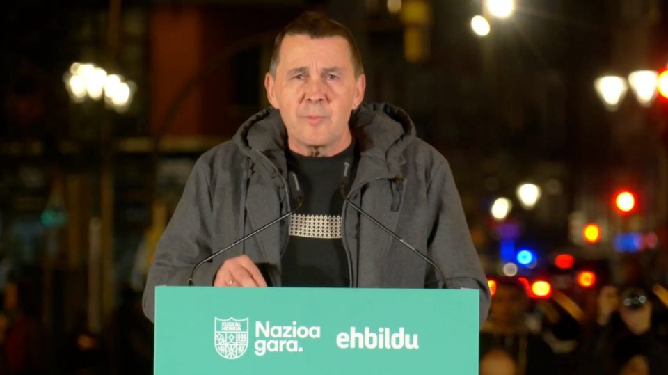 Otegi presume de lo que ha logrado con Sánchez: excarcelar etarras y echar a la Guardia Civil de Navarra