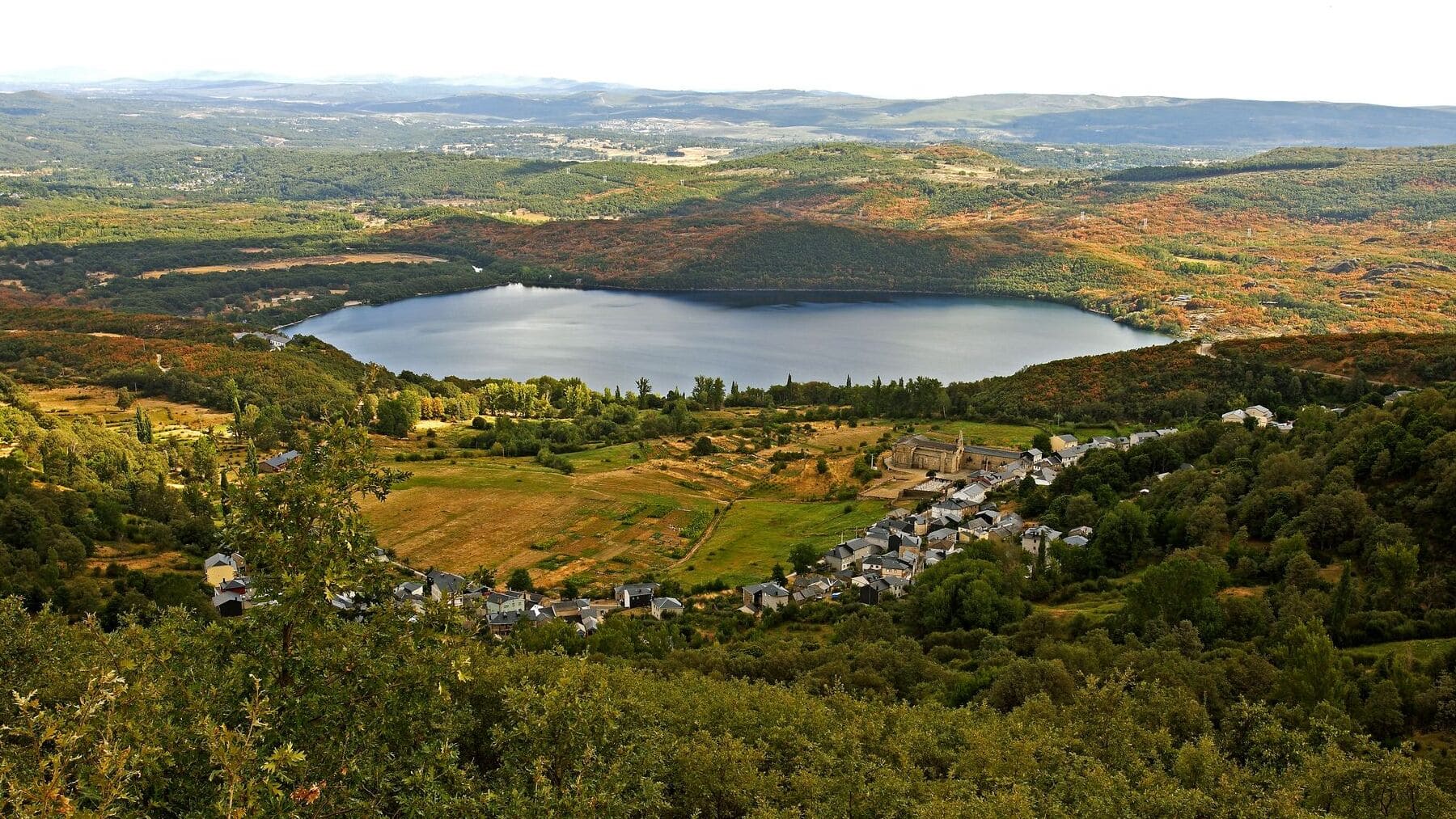 Lago de Sanabria. Foto: Turismo Castilla y León.