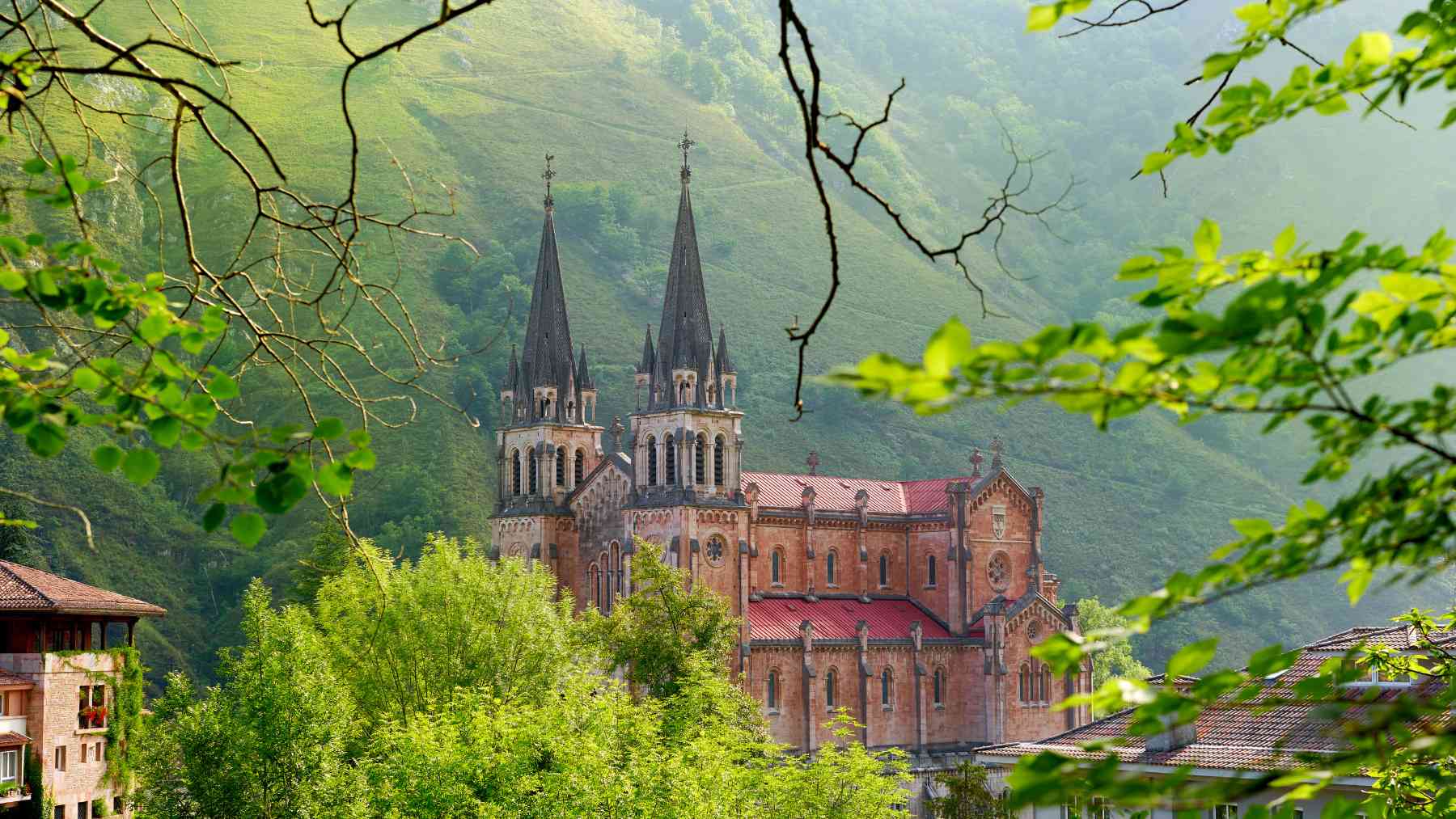 Santuario de Covadonga en Asturias.