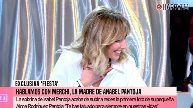 Emma García en el plató de Fiesta (Mediaset).