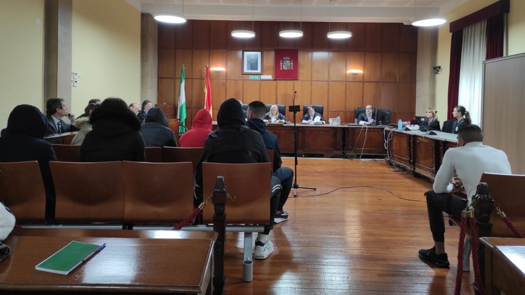 Los acusados, durante el juicio en la Audiencia de Jaén. (Foto: EP)