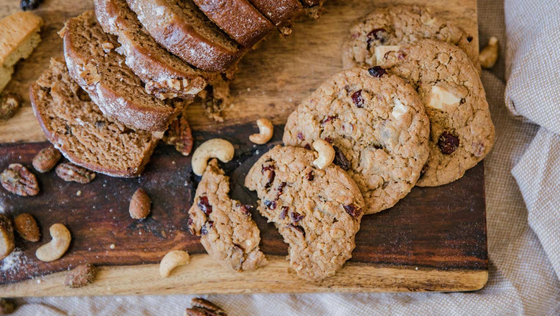 Galletas de almendra y cacao.