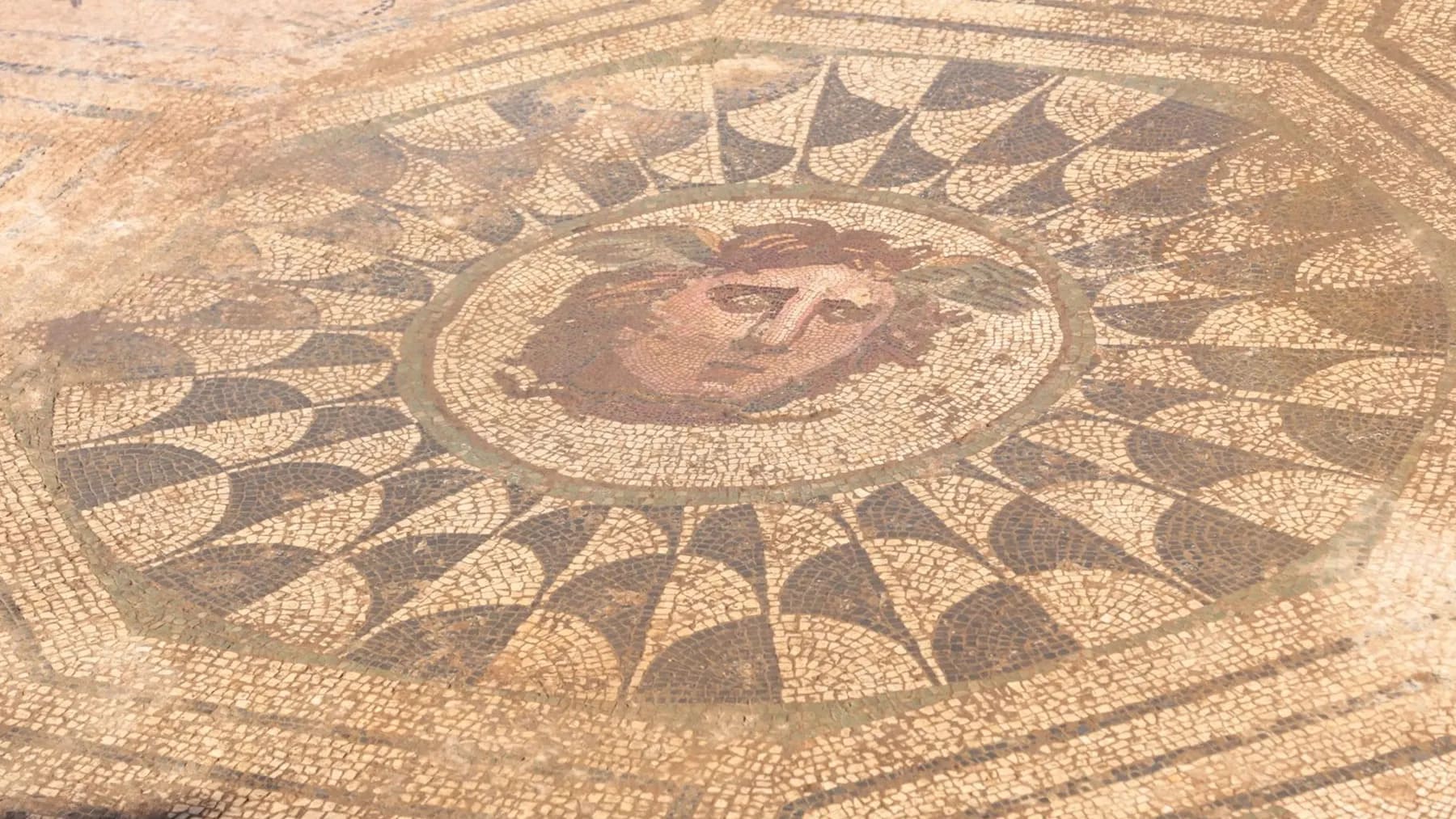 Mosaico de Medusa. Foto: Ayuntamiento de Mérida.