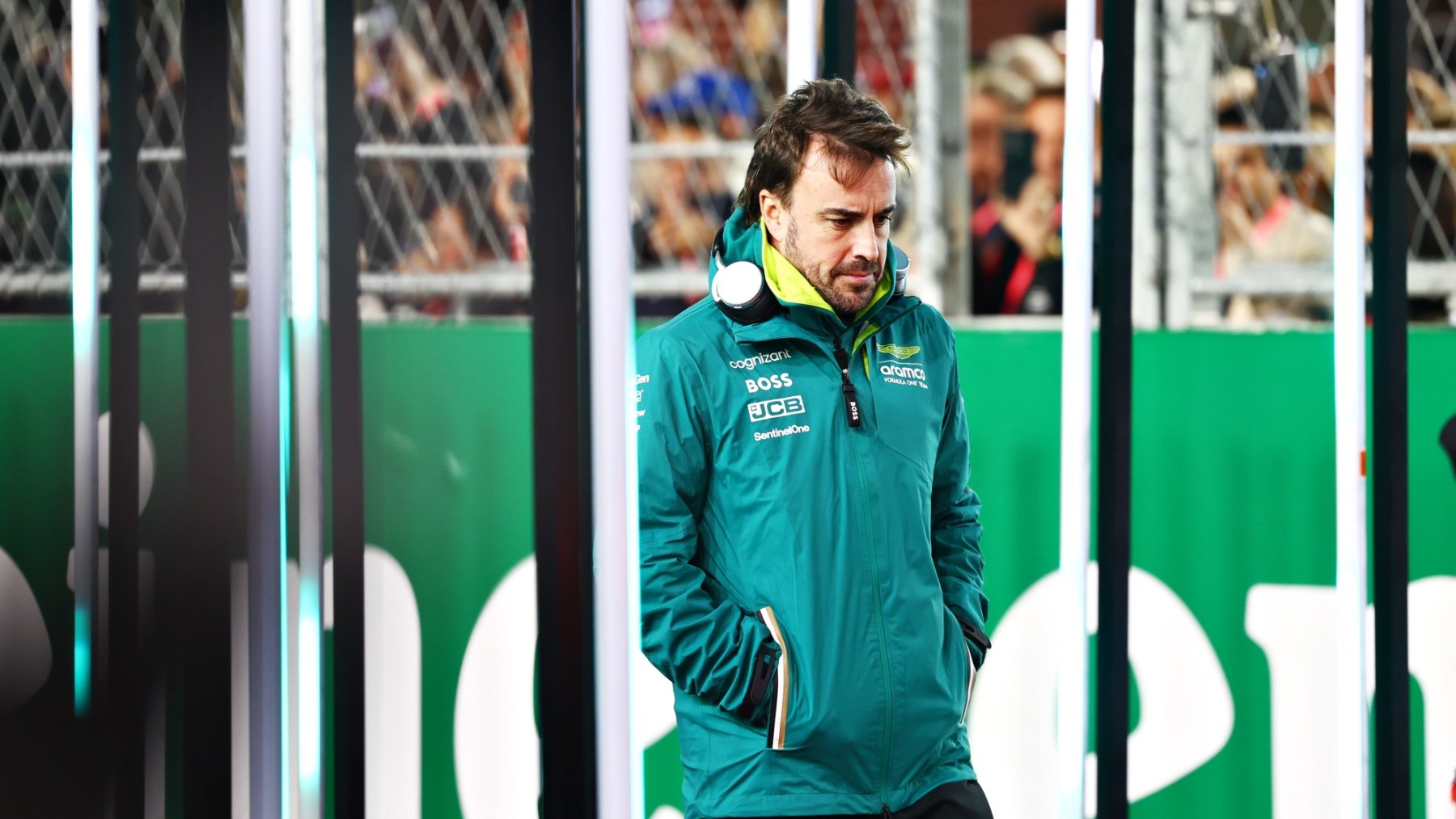 Fernando Alonso con el rostro serio en Las Vegas. (Getty)