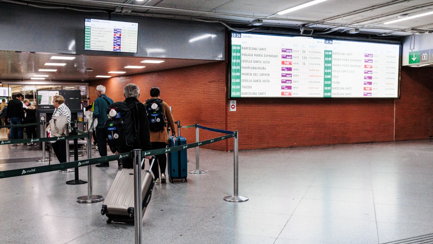 Pasajeros en la estación de Atocha. (EP)