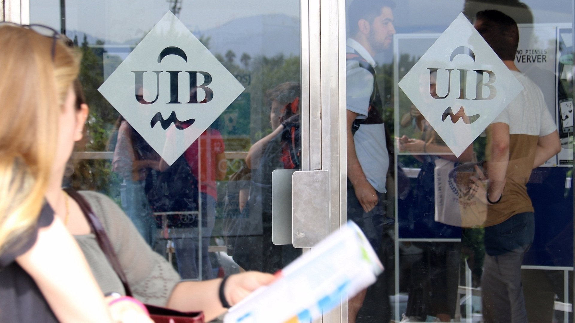 Una puerta de entrada a la UIB.