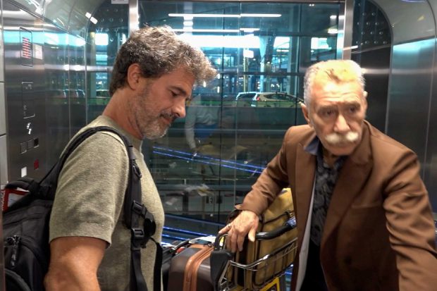 Rodolfo Sancho junto al abogado Marcos García-Montes. (Foto: Gtres).