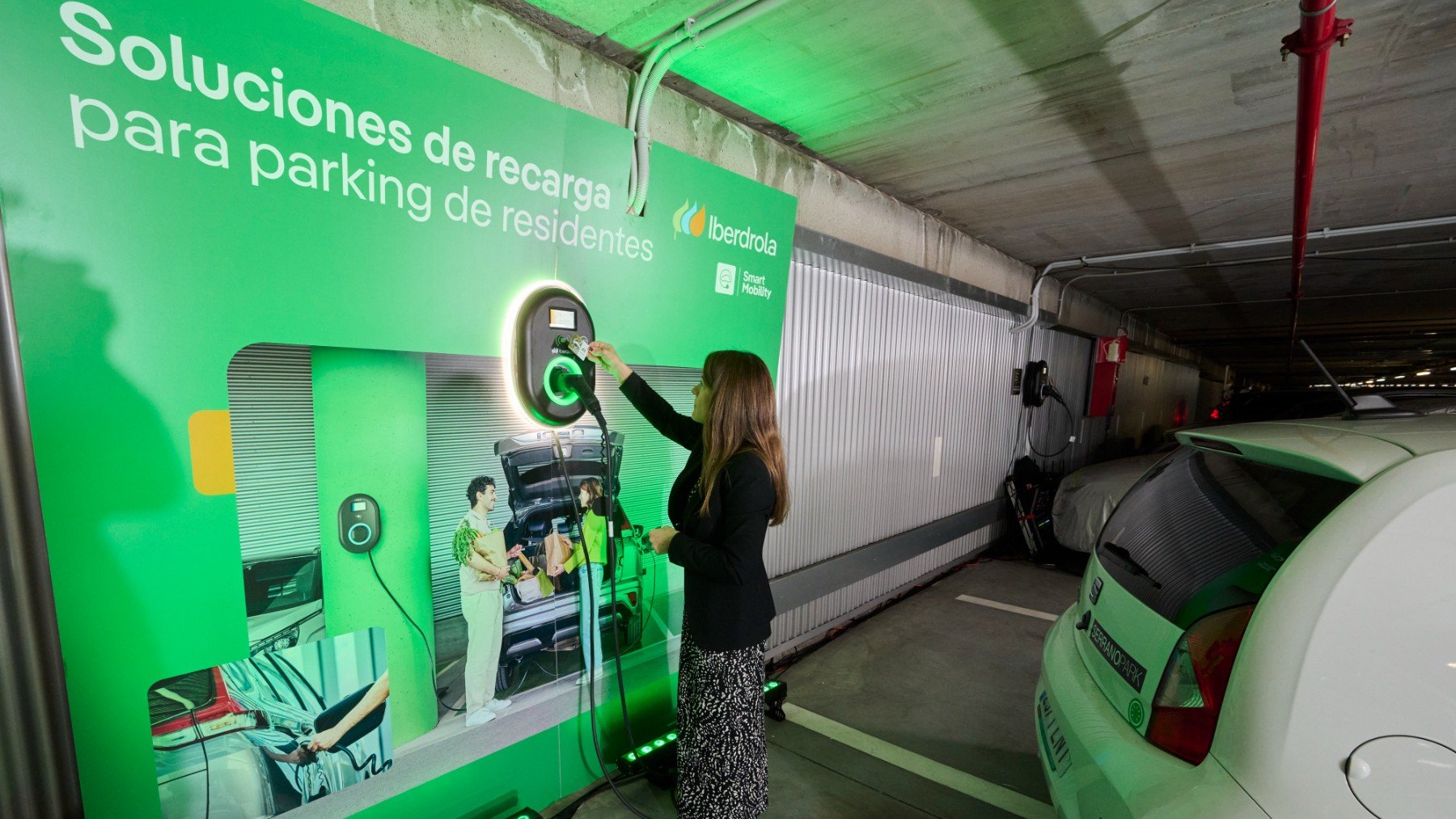 Recarga en el parking para residentes en Madrid