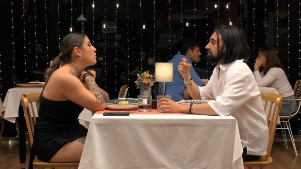 Lucía y Carlos en First Dates. (Mediaset)