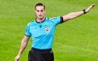 El árbitro Alberto Alberola Rojas durante un partido. (Foto: Gtres).