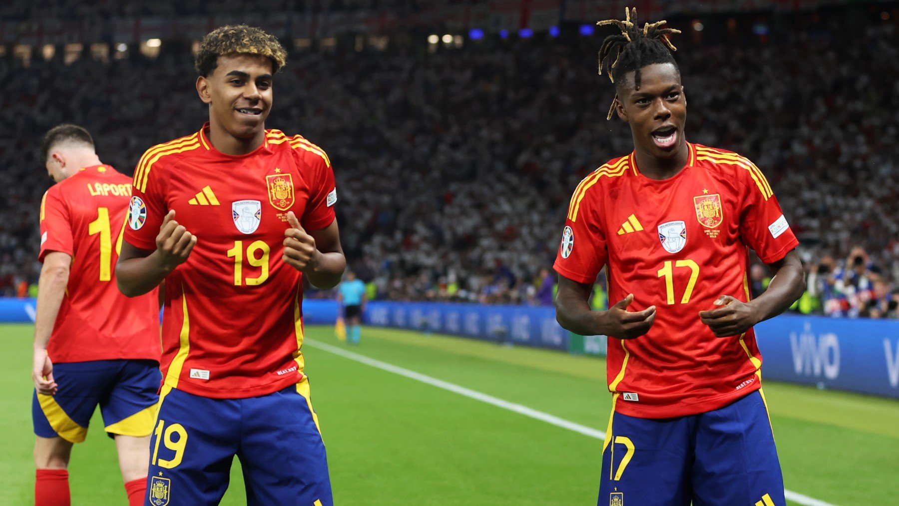 Lamine Yamal y Nico Williams bailando tras marcar un gol en la Eurocopa. (Getty)