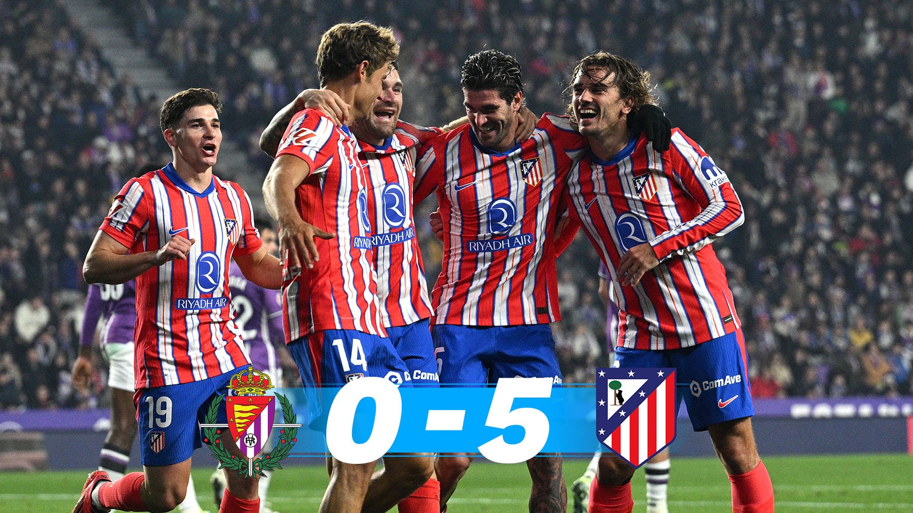 Los jugadores del Atlético celebran un gol en Zorrilla.