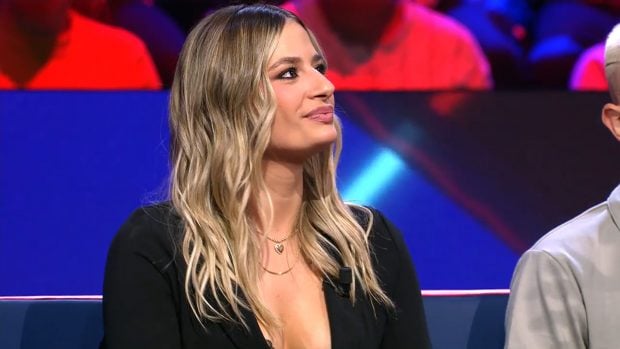 Laura en el plató del debate de Gran Hermano. (Mediaset)