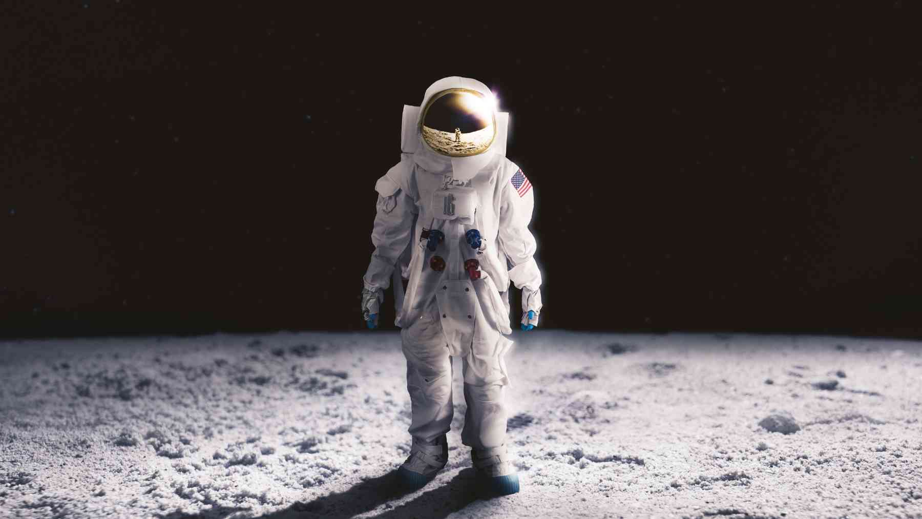 Un astronauta en la Luna.