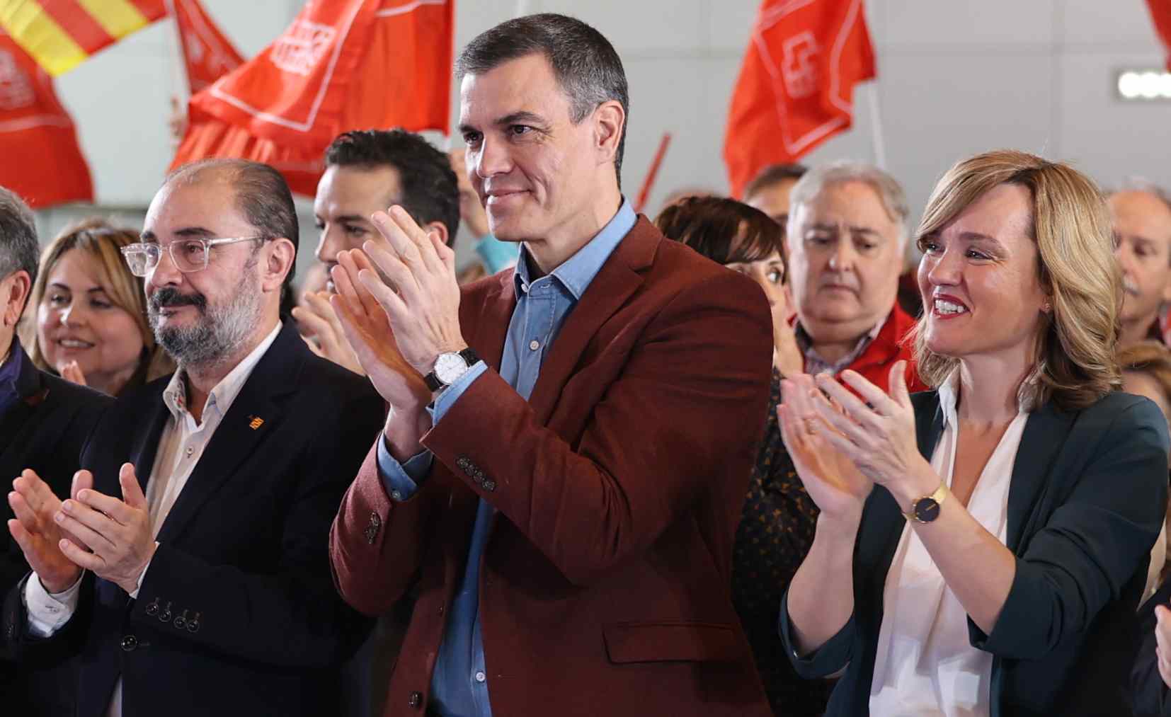 Javier Lambán, Pedro Sánchez y Pilar Alegría.