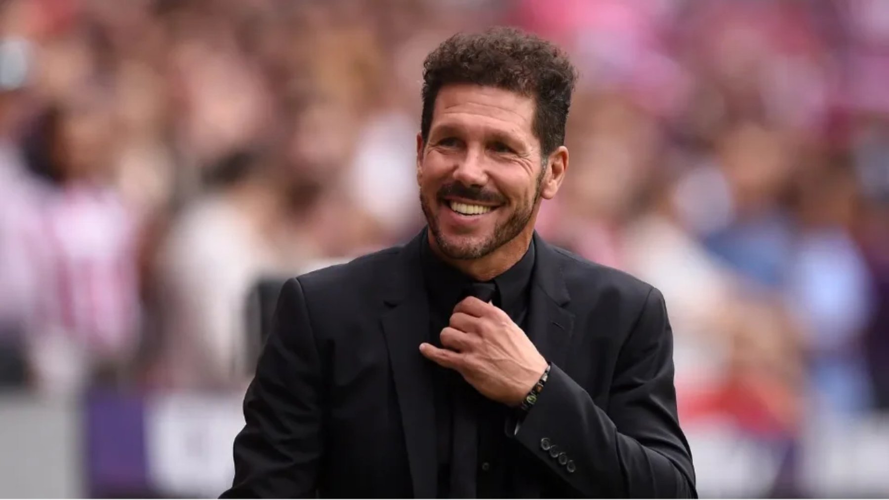 Simeone, sonriente durante un partido.