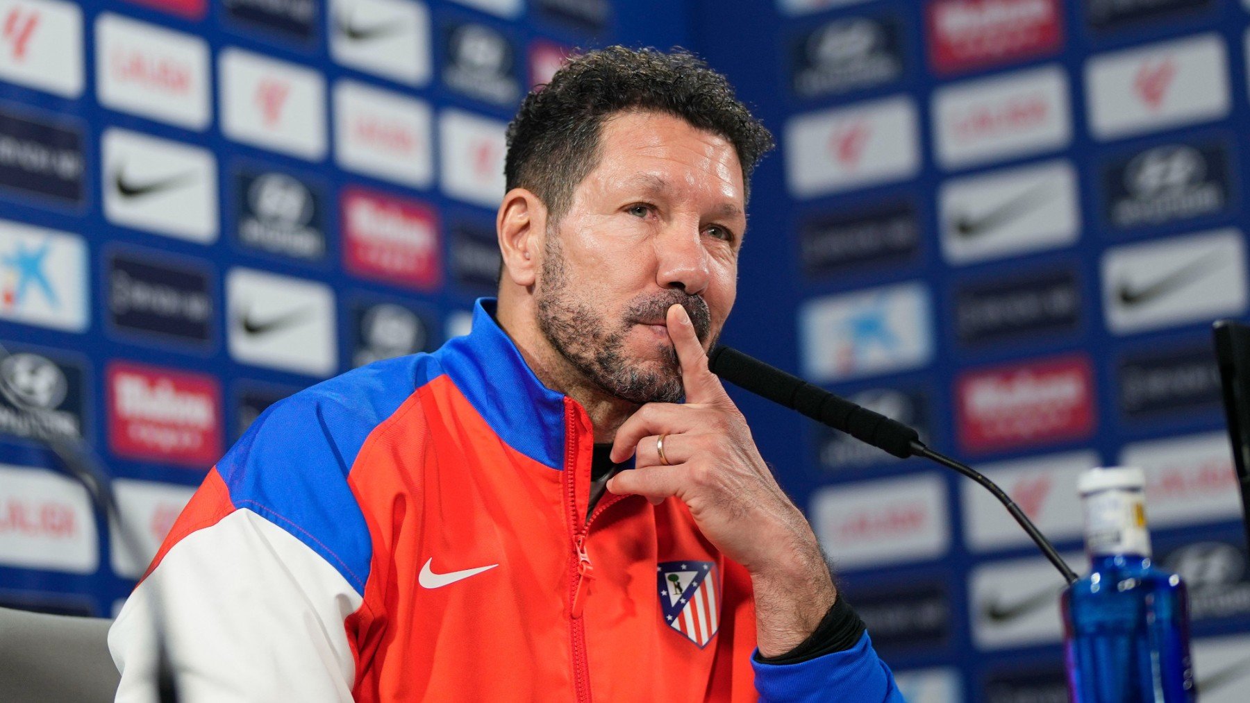 Diego Pablo Simeone, durante una rueda de prensa con el Atlético de Madrid. (EFE)