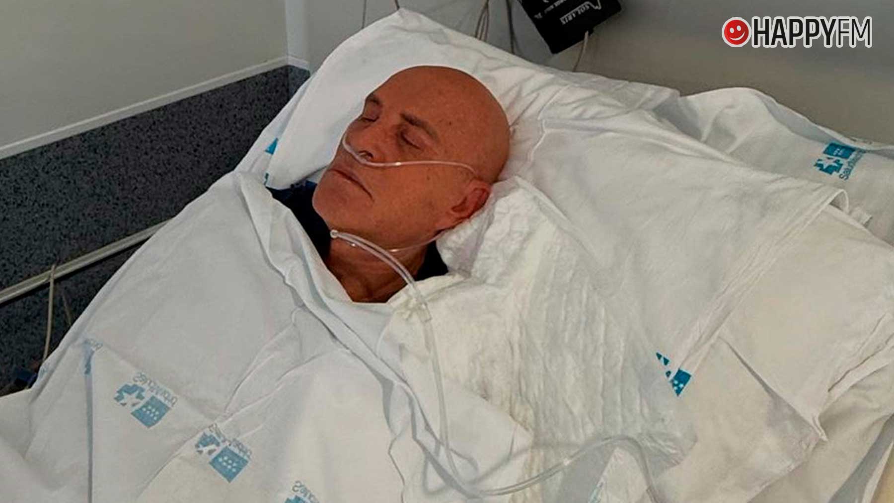 Kiko Matamoros comparte la última hora de su estado de salud tras publicar una foto desde el hospital