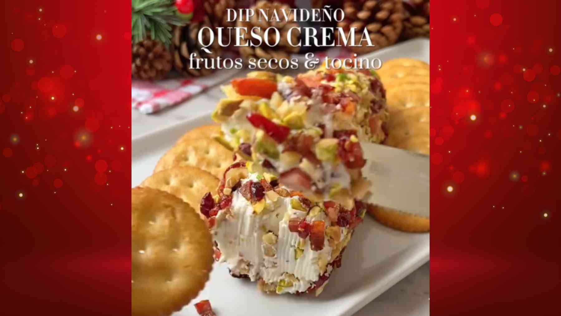 Rulo de queso crema con frutos secos y tocino. Fuente: @cookasmarvic (TikTok).