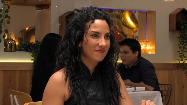 Rachel durante su cita con Emmanuel en First Dates. (Mediaset)