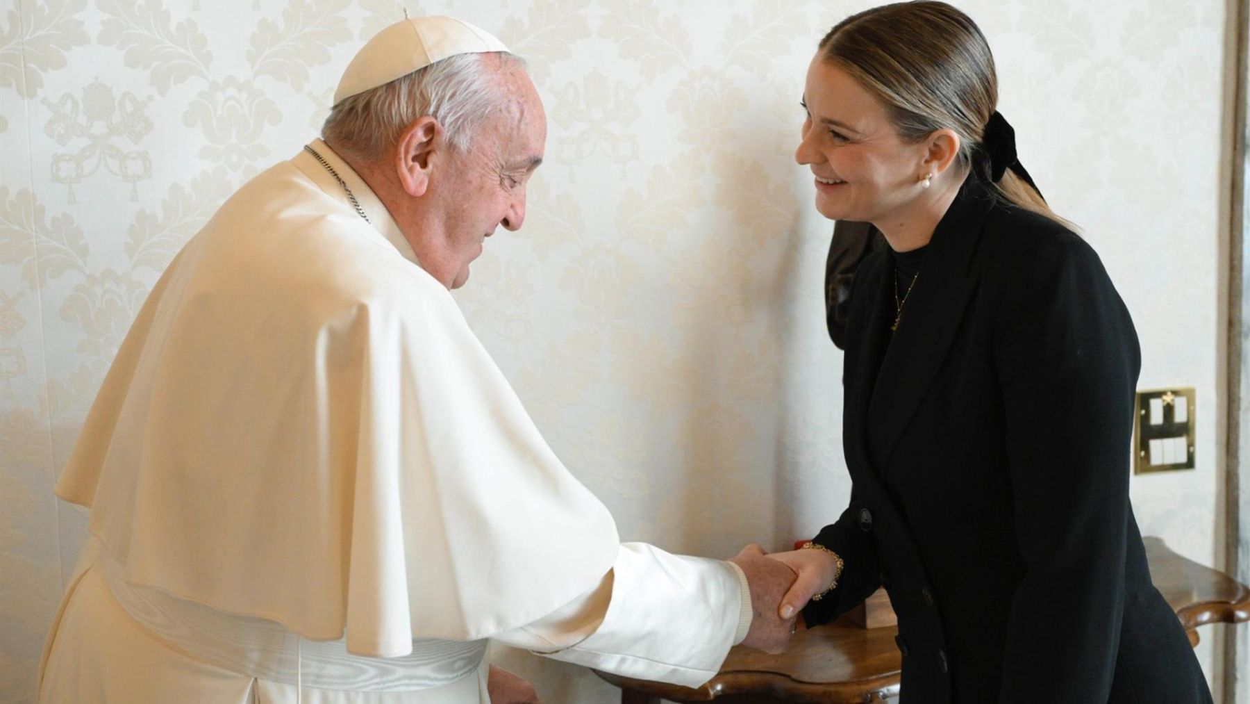 El Papa Francisco y la presidenta del Govern, Marga Prohens.