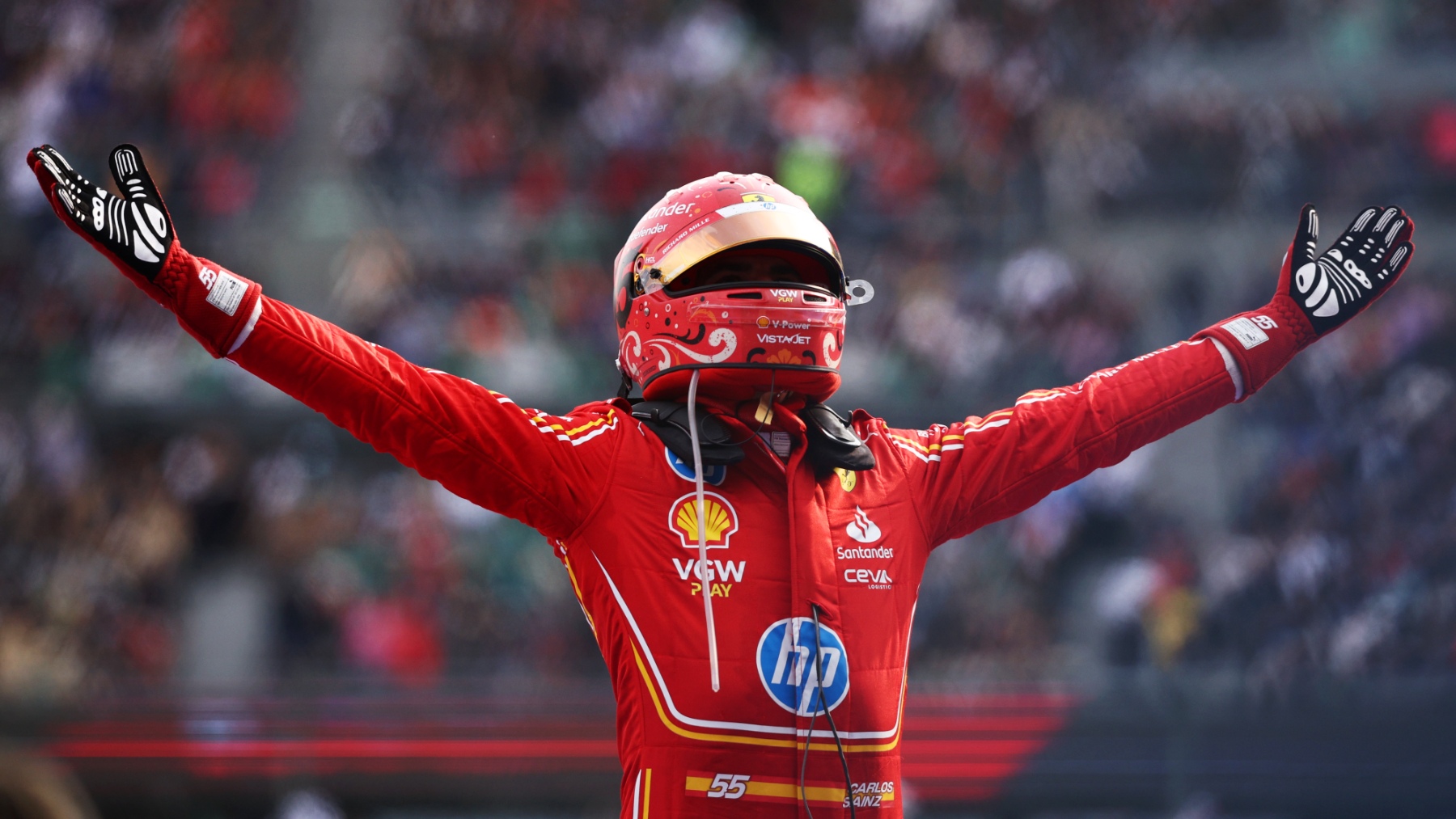 Sainz celebra su victoria en el GP de México 2024. (Getty)