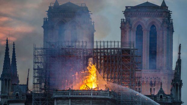 Notre Dame incendio