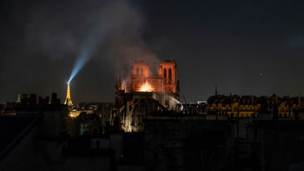 Notre Dame incendio