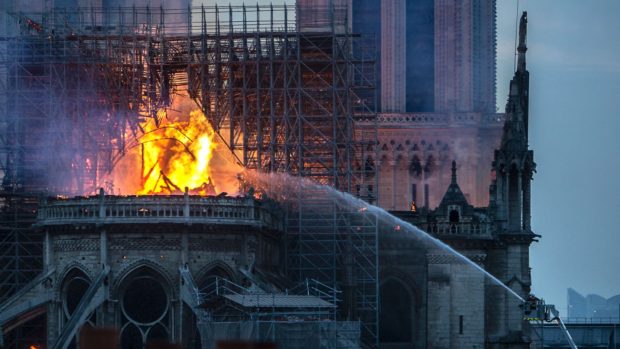 Notre Dame incendio