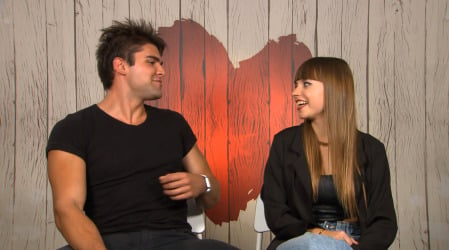 Lidia y Pau, participantes de 'First Dates'. (Mediaset)