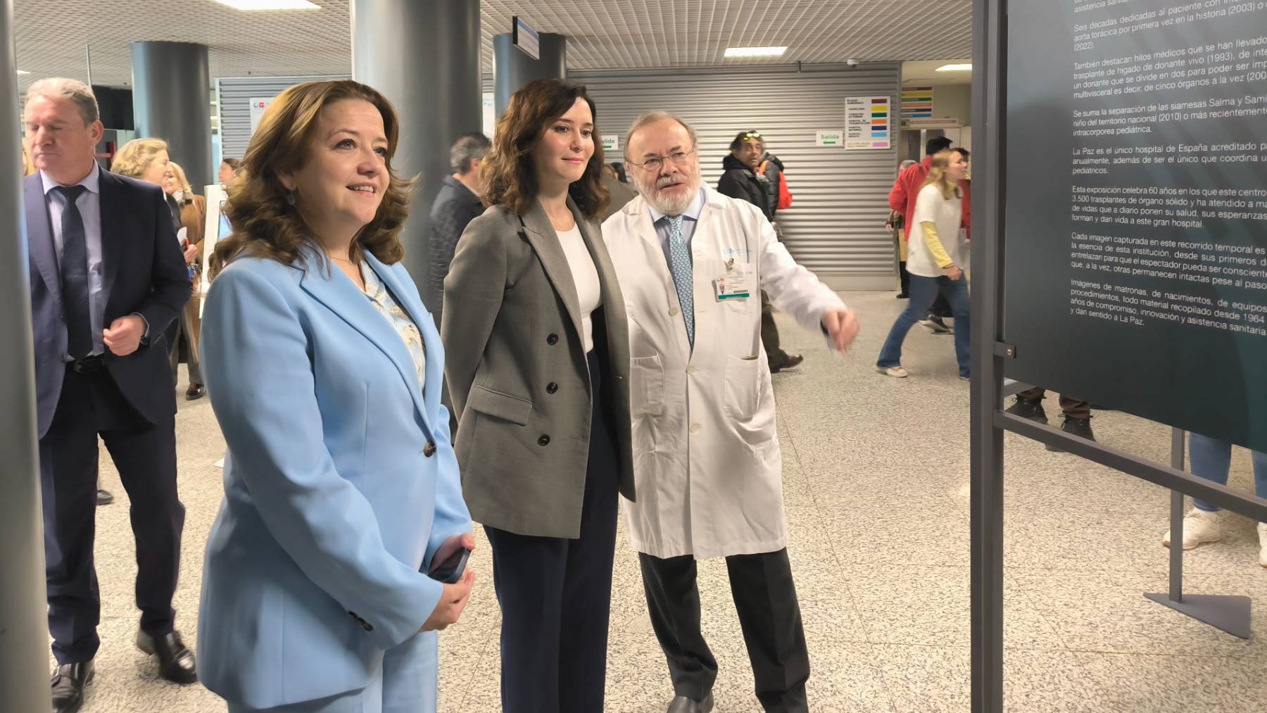 La presidenta, Isabel Díaz Ayuso, junto a la consejera, Fátima Matute y el Gerente, Rafael Pérez-Santamarina.