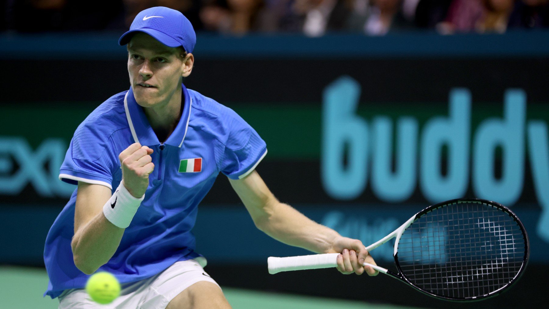 Jannik Sinner celebra un punto en la Copa Davis. (Getty)