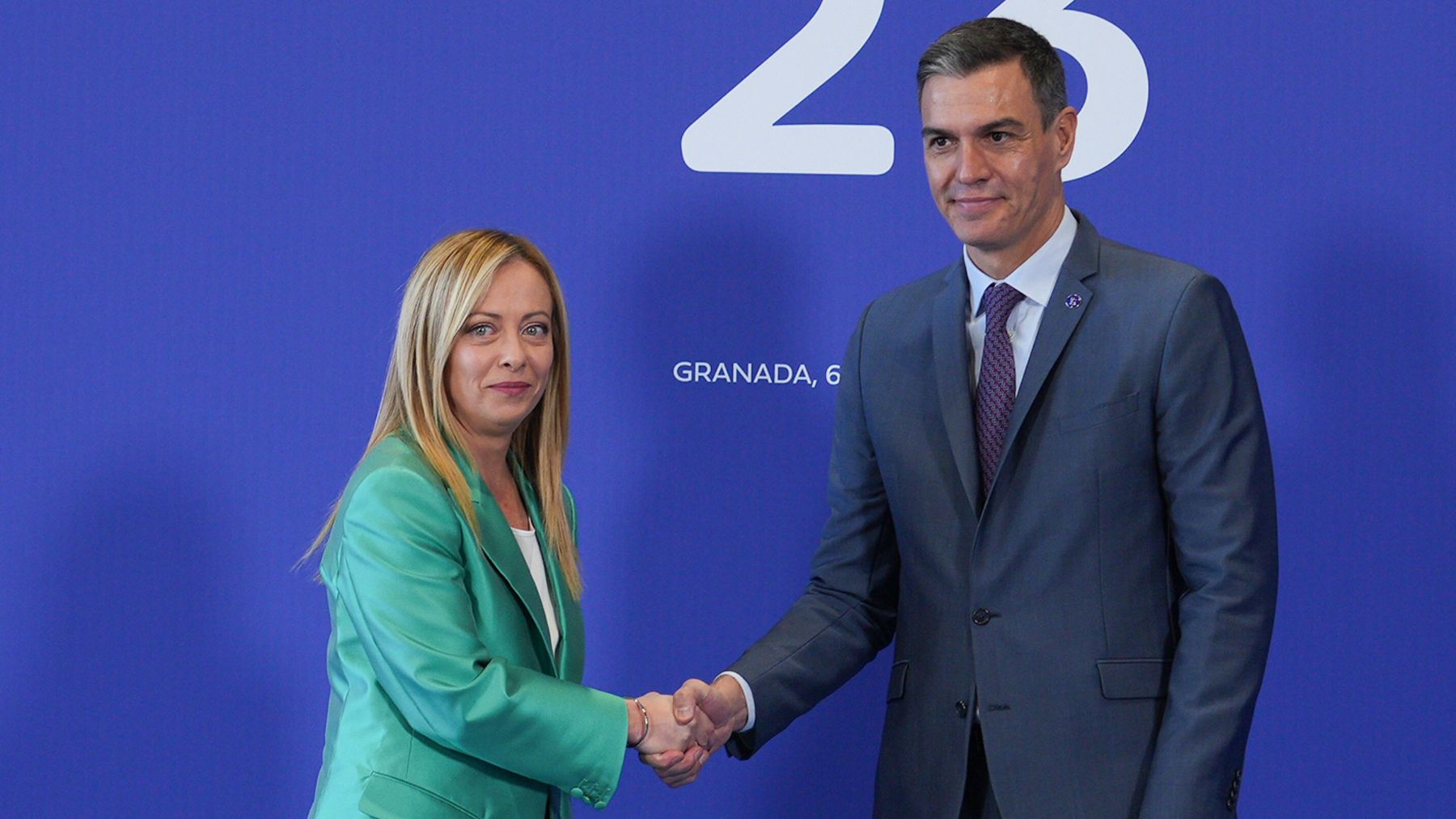 Giorgia Meloni y Pedro Sánchez. (Foto: EP)