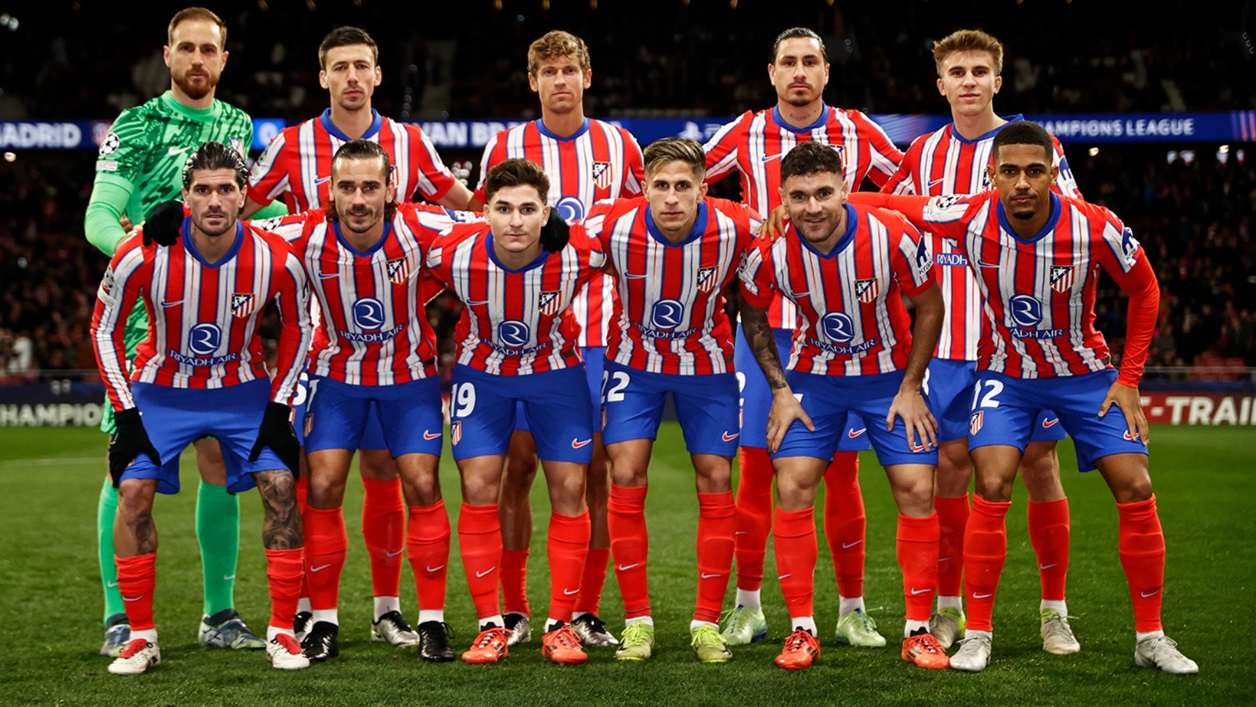 Alineación ante el Slovan.