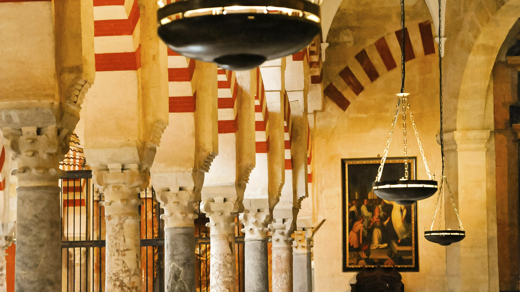 Mezquita-Catedral de Córdoba por dentro. Foto: Pexels.