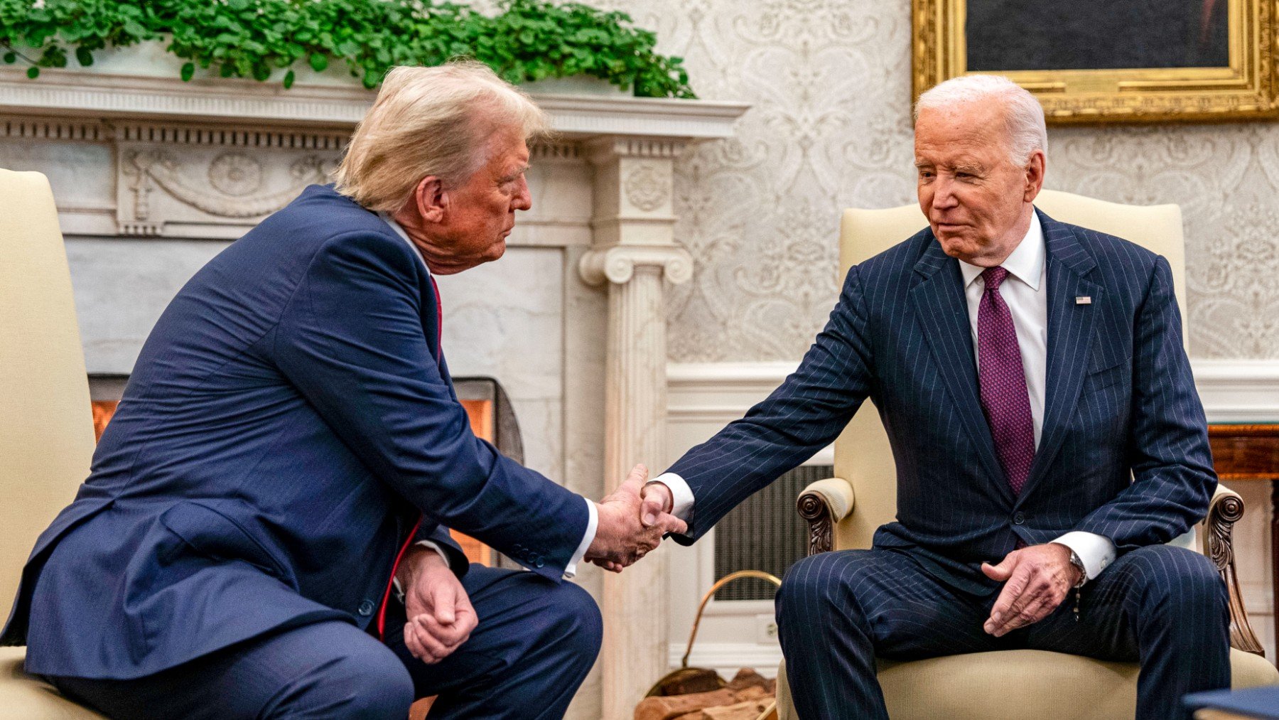 Donald Trump y Joe Biden en el despacho oval de la Casa Blanca tras las elecciones. (Foto: Europa Press)