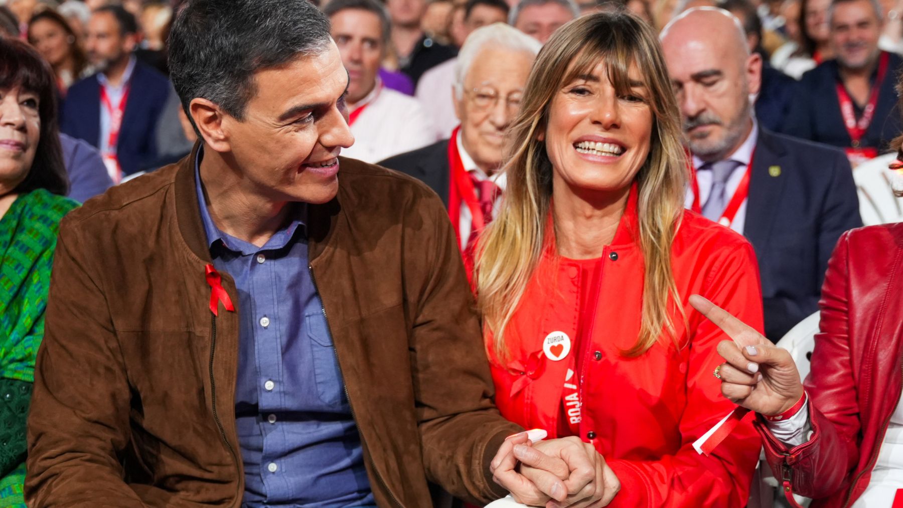 Pedro Sánchez y Begoña Gómez en el Congreso Federal del PSOE. (Ep)