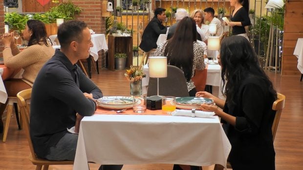 Gianluca y Valeria en First Dates. (Mediaset)