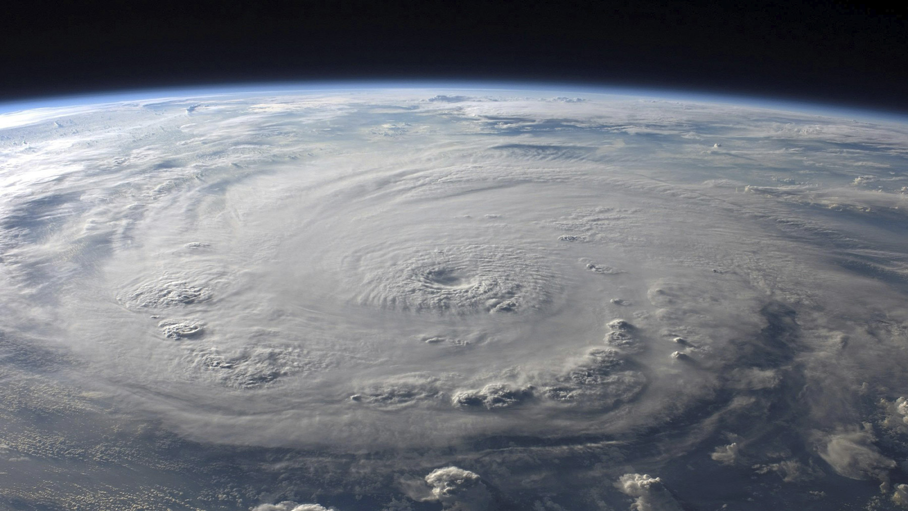 Vórtice polar visto desde el espacio. Foto: Pexels.